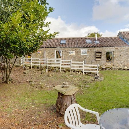 Family Country Cottage With A Private Valley View Scarborough Exteriör bild