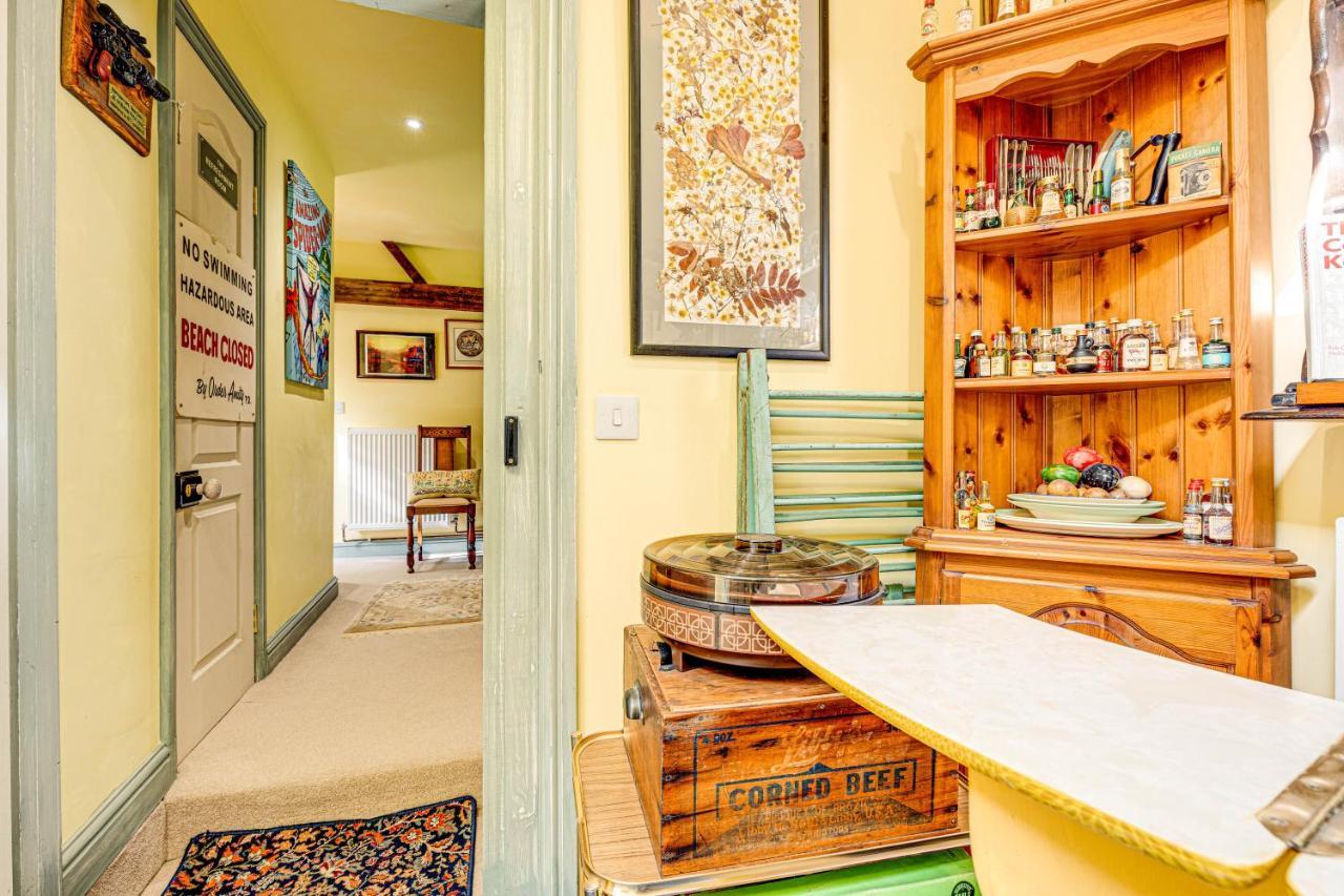 Family Country Cottage With A Private Valley View Scarborough Exteriör bild